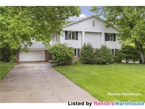 Primary Photo - 5318 Malibu Dr
