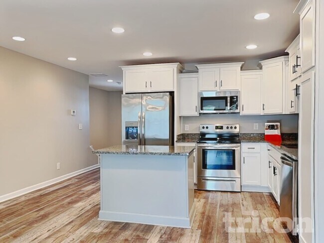 Foto del edificio - 220 Signature Pl