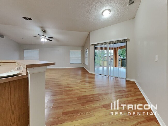 Foto del edificio - 3049 Etta Circle Deltona FL