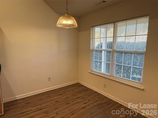 Foto del edificio - 6319 Elliott Dr