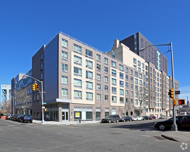 Building Photo - Harlem River Point