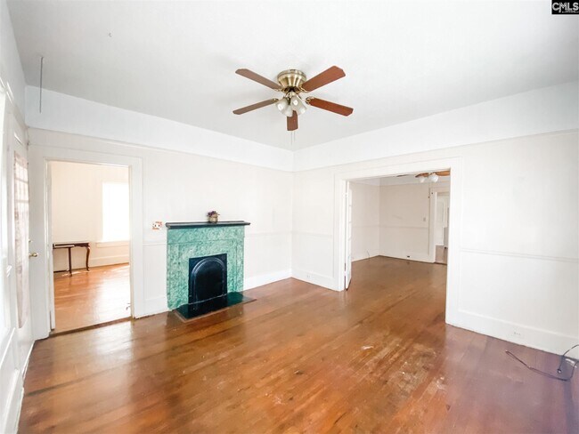 Building Photo - 3012 Rosewood Dr
