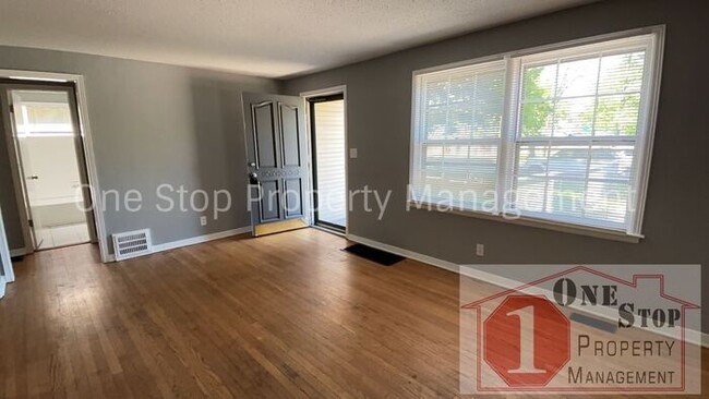 Building Photo - Beautiful 3 Bedroom 2 Bathroom in Kansas City