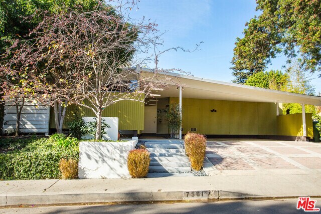 Foto del edificio - 7561 Lolina Ln