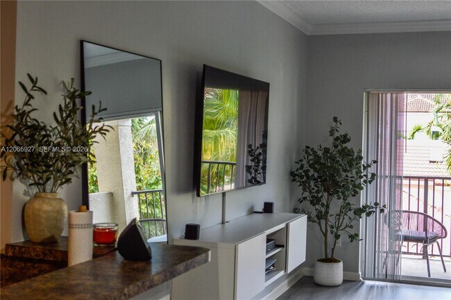 Foto del edificio - 5840 W Sample Rd