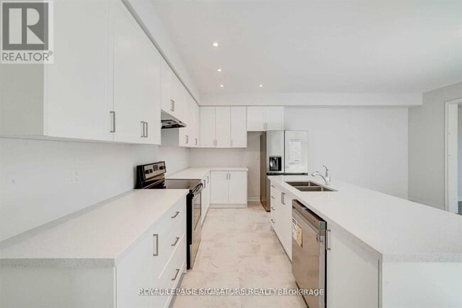 Photo du bâtiment - 5 Frederick Taylor Way