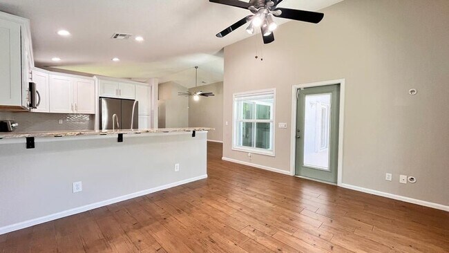 Foto del edificio - 1627 Oak Berry Cir