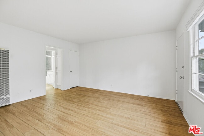 Building Photo - 1944 S Beverly Glen Blvd