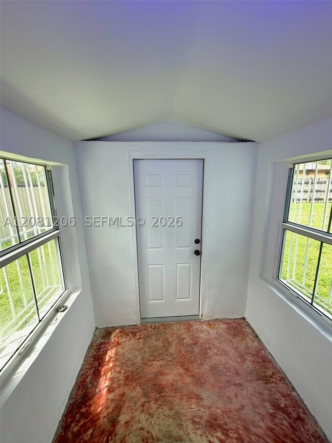 Building Photo - 1650 NW 112th Terrace