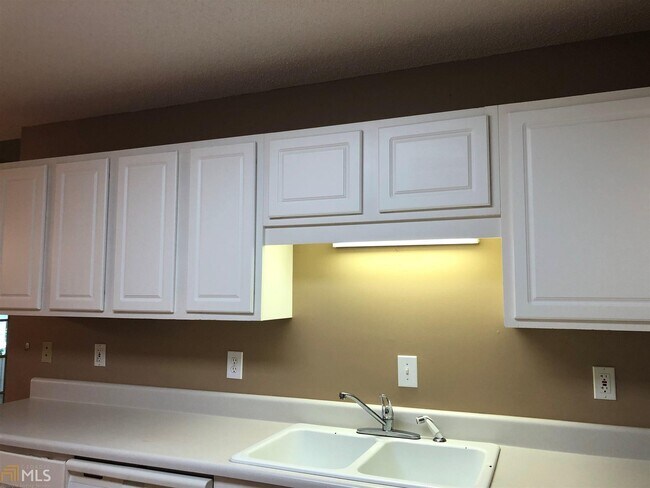 Building Photo - 220 Kripple Kreek Dr