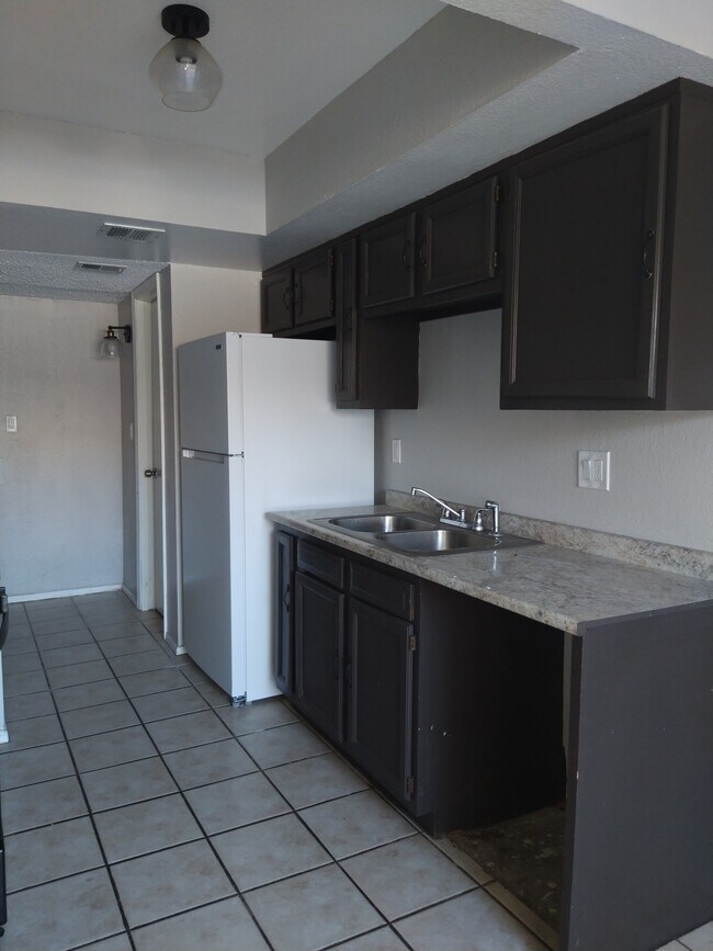 Building Photo - 11600 Marsh McCall Way