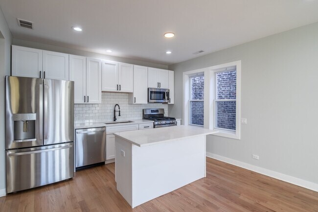 Foto del edificio - 6647 S St Lawrence Ave