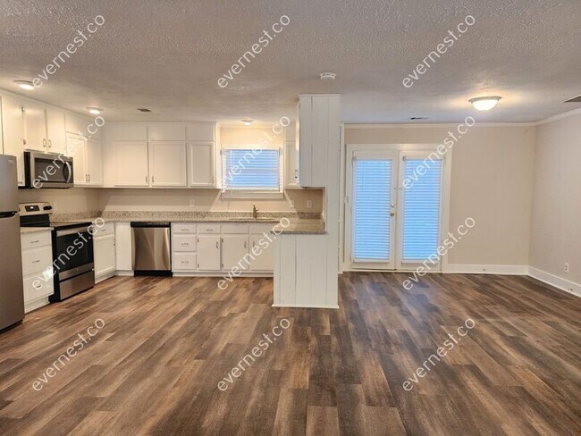 Building Photo - 217 Millers Mill Rd