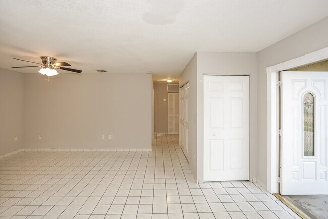 Foto del edificio - 12340 SW 207th Terrace