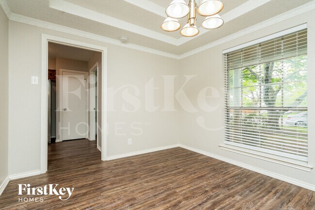 Building Photo - 635 Truman Ct