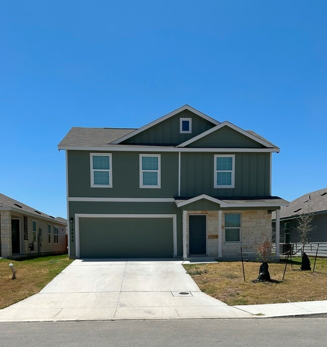 Building Photo - 10646 Vinateros Dr