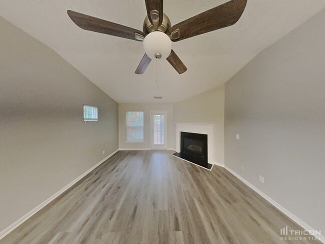 Building Photo - 433 Topaz Dr