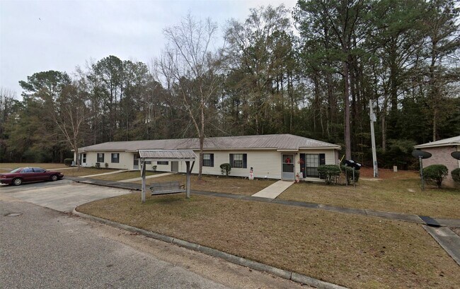 Building Photo - 30774 Hwy 17
