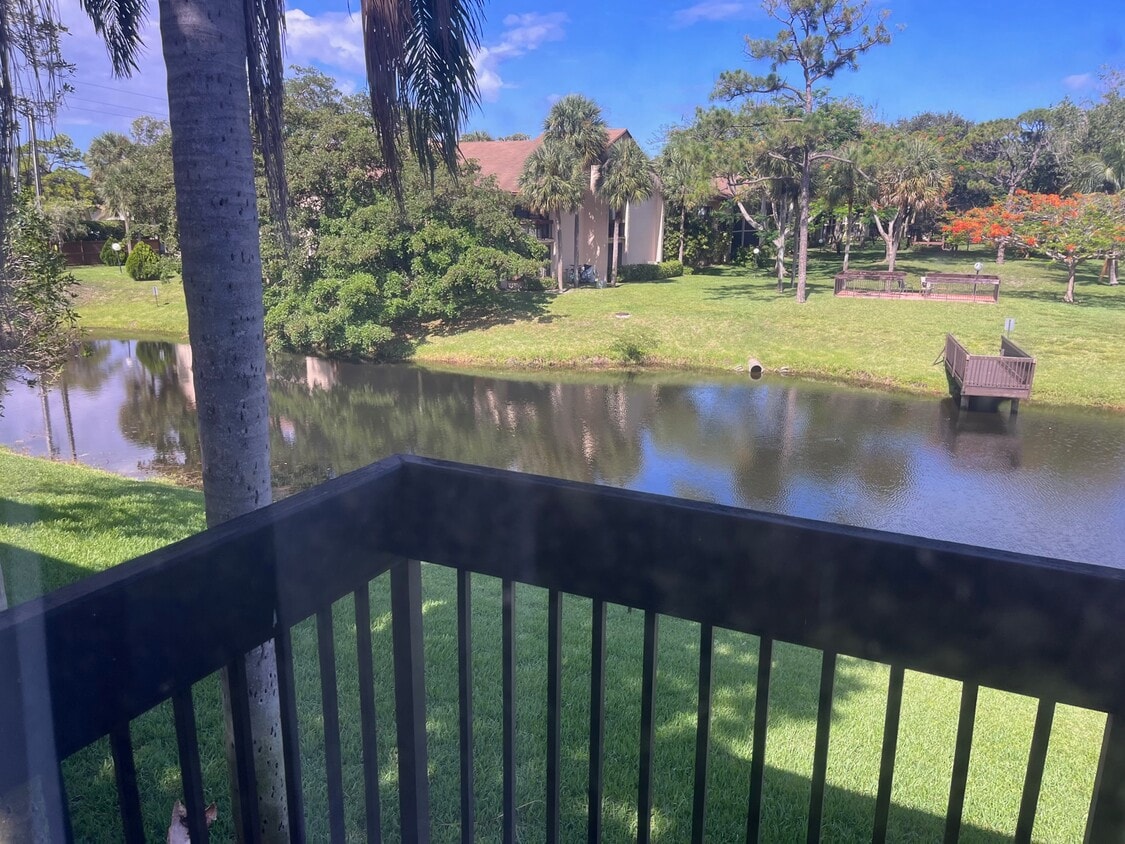 Foto principal - 2059 SW 15th St