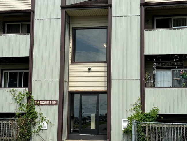 Foto del edificio - 400 Dornet Dr