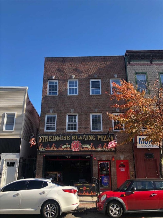 Primary Photo - 488 Central Ave