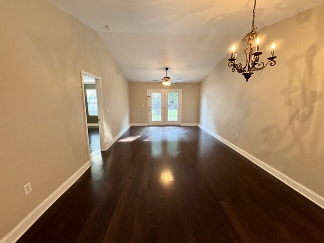 Foto del edificio - 2 bedroom townhome in Seneca