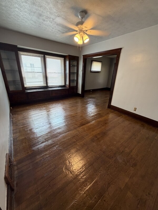 Foto del edificio - 1557 Cohassett Ave