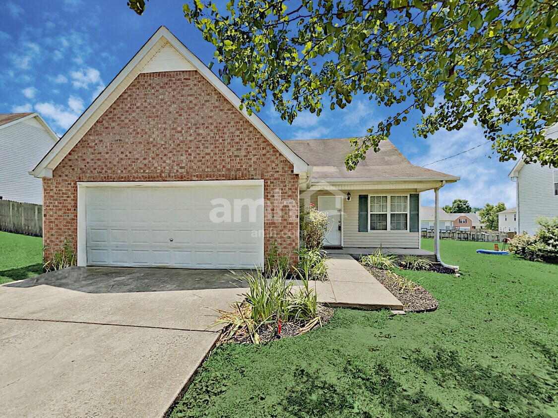 Primary Photo - 1023 Betty Lou Ln