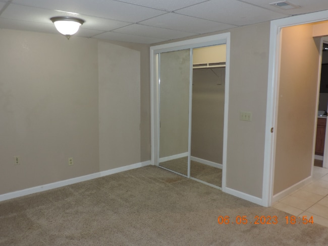 Building Photo - 4240 S Mobile Cir