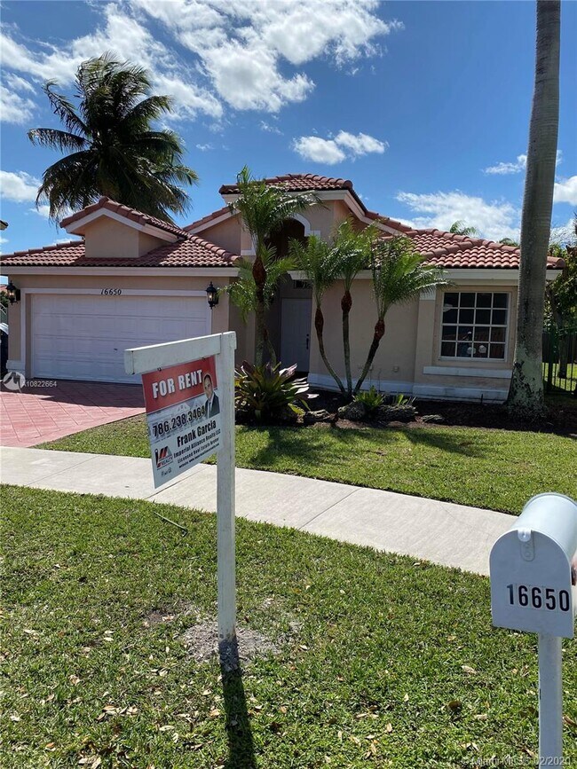 Foto del edificio - 16650 SW 101st Terrace