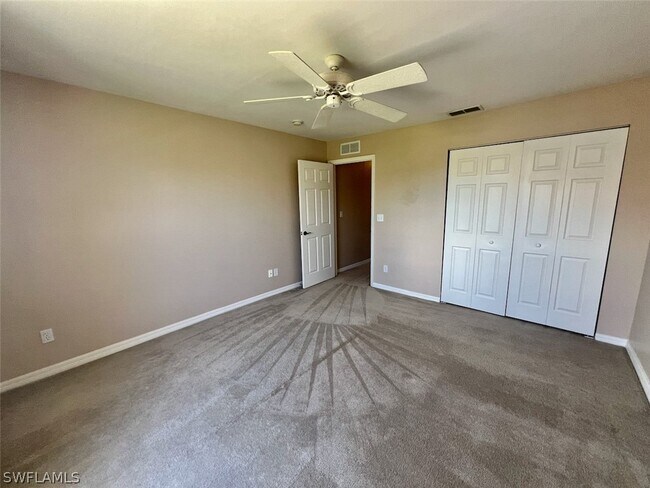 Foto del edificio - 3008 Palmetto Oak Dr