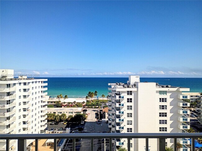 Building Photo - 1410 S Ocean Dr