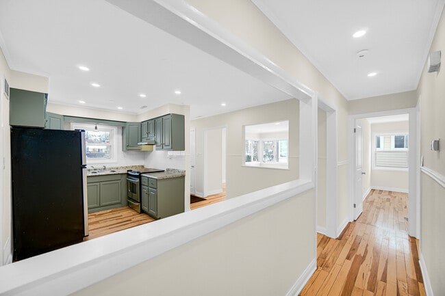 Building Photo - 3127 Woodworth Pl