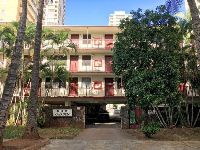 Building Photo - 2420 Kuhio Ave