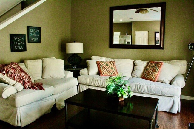 Foto del edificio - 2900 Edenshire Wy