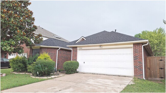 Building Photo - 11066 Landsbury Ct