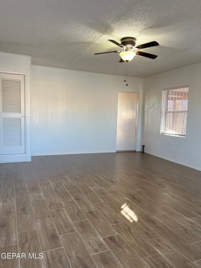 Foto del edificio - 4204 Flory Ave