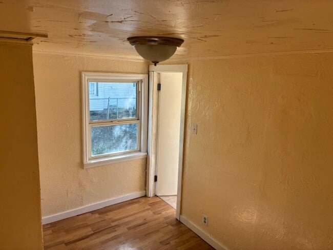 Building Photo - 515 N Kent Pl