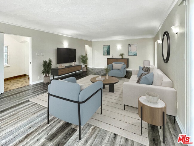 Foto del edificio - 124 N Mansfield Ave