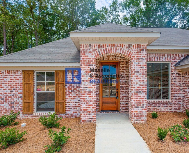 Building Photo - 3 Bed/2 Bath Home in Silver Ridge