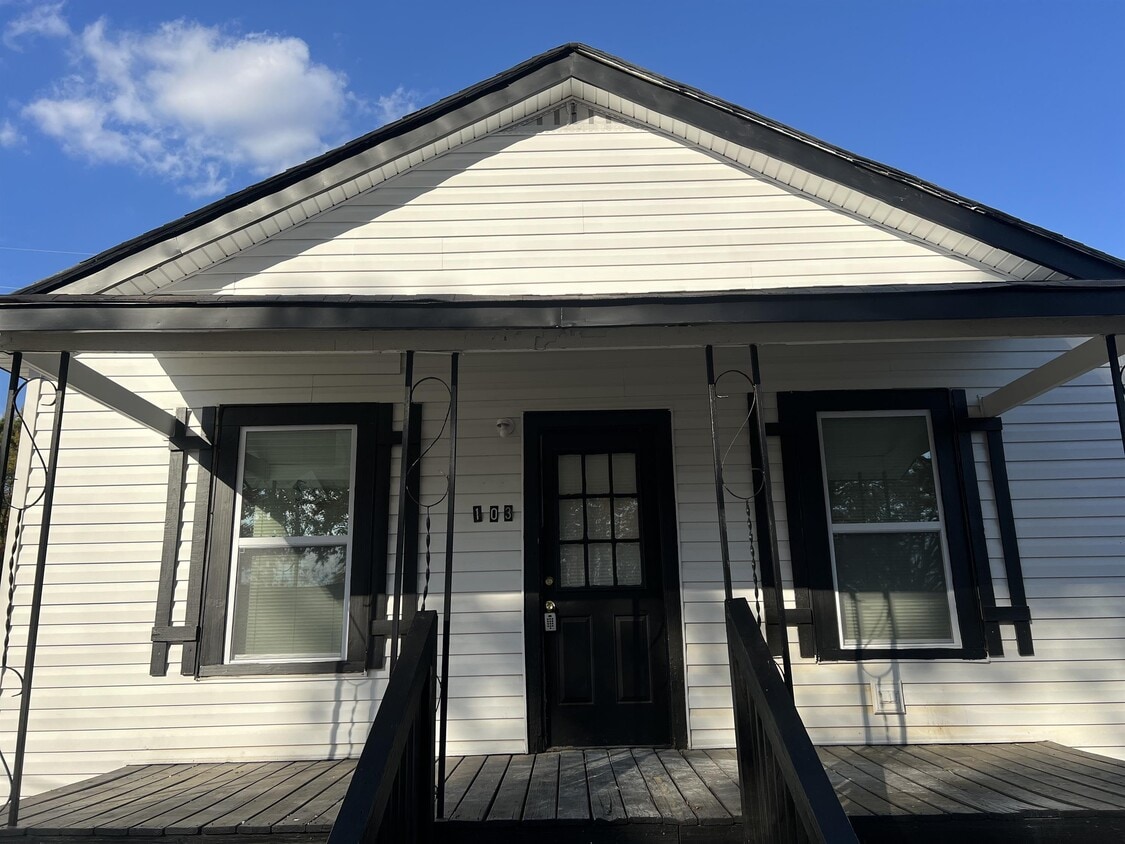 103 E Hartford Ave, Bessemer City, NC 28016 House Rental in Bessemer