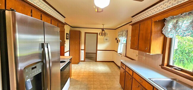 Foto del edificio - Welcome to this charming 2 bedroom, 1 bath...