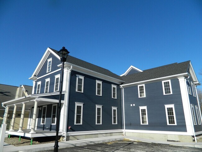 Building Photo - 71 North St