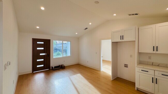 Foto del edificio - 374 S 21st St