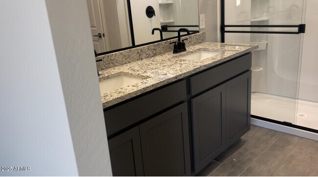 Foto del edificio - 3420 S 177th Ave