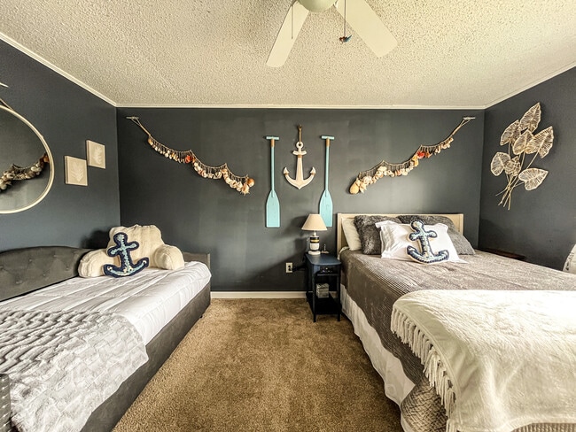 Building Photo - 1919 Spring St