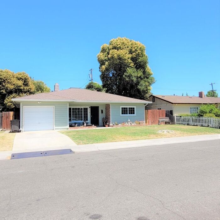 Primary Photo - Stockton Lincoln Village 3 Bedroom 2 Bath ...