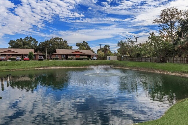Interior Photo - Cottage Court Apartments