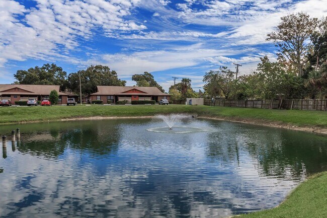 Interior Photo - Cottage Court Apartments