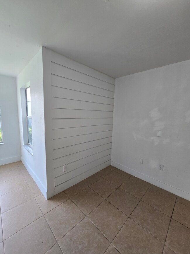 Foto del edificio - 1401 Village Blvd